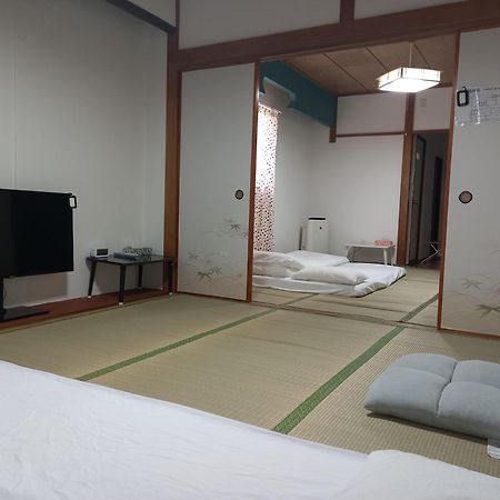 אוסקה Lucky House Guest House מראה חיצוני תמונה